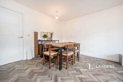 3 bedroom semi-detached house to rent, Victoria Drive, Glebe Farm, Milton Keynes, MK17