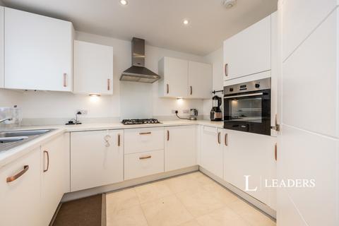 3 bedroom semi-detached house to rent, Victoria Drive, Glebe Farm, Milton Keynes, MK17
