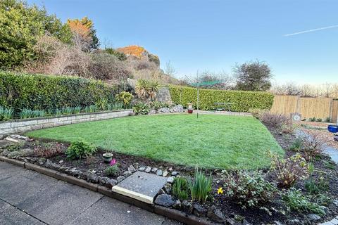 3 bedroom detached bungalow for sale, Penrhyn Close, Penrhyn Bay, Llandudno