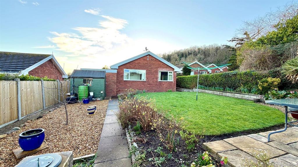 Penrhyn close 2 rear.jpg