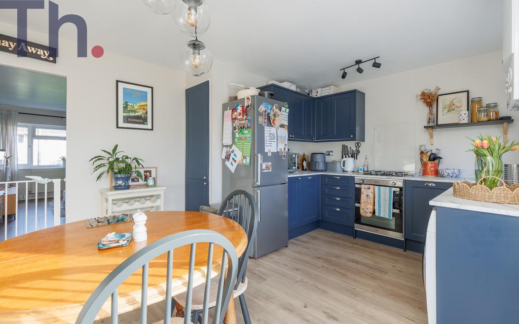 Kitchen &amp; Dining