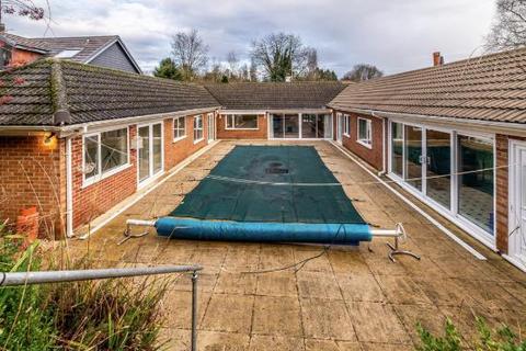 5 bedroom detached bungalow to rent, Lambley Lane, Nottingham NG14