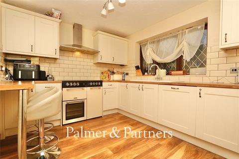4 bedroom detached house for sale, The Whinneys, Kesgrave, Ipswich, Suffolk, IP5