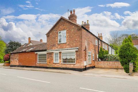 2 bedroom cottage for sale, Main Street, Nottingham NG4