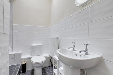 2 bedroom cottage for sale, Main Street, Nottingham NG4