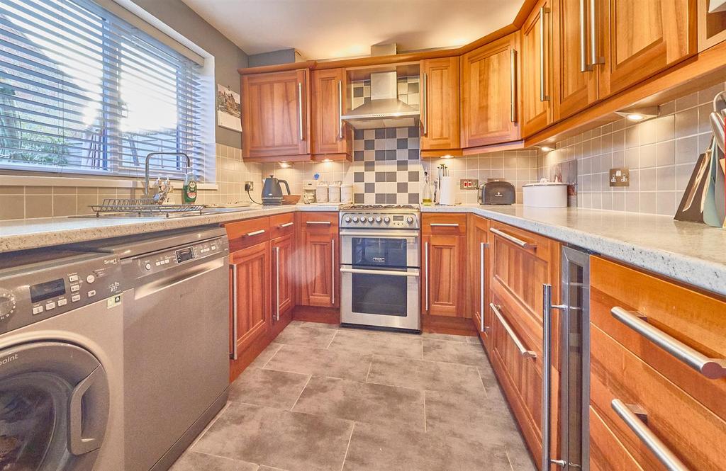 Dining/Kitchen to rear