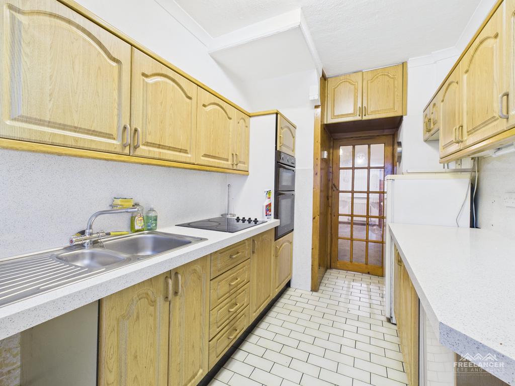 Kitchen 2