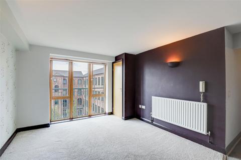 2 bedroom flat for sale, Raleigh Street, Nottingham NG7