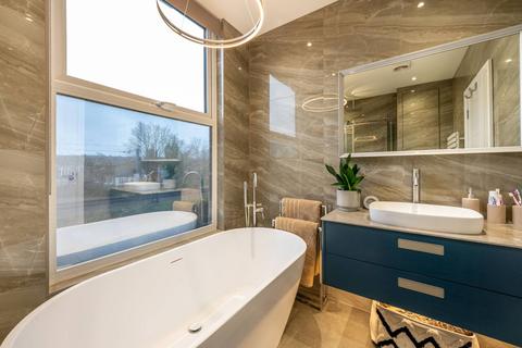 4 bedroom house for sale, Winchester Road, Highams Park, London, E4