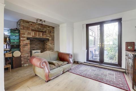 3 bedroom semi-detached house for sale, College Street, Nottingham NG10