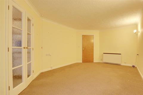 1 bedroom flat for sale, Ribblesdale Road, Nottingham NG5
