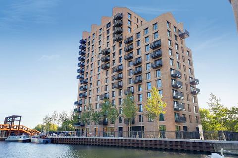 2 bedroom flat to rent, Ferry Lane, Tottenham, London, N17