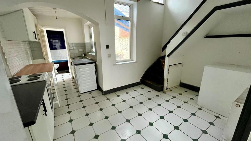 Dining Area into Kitchen.jpg