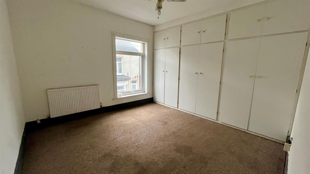 Bedroom One.jpg