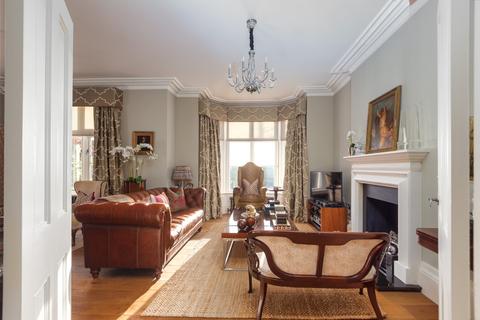 4 bedroom semi-detached house for sale, East Beach, Lytham St. Annes, FY8