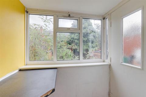 2 bedroom end of terrace house for sale, Harcourt Road, Nottingham NG7