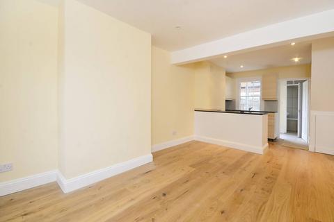 2 bedroom terraced house to rent, Oakhill Place, East Putney, London, SW15