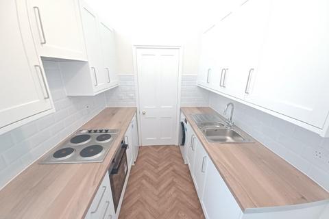 2 bedroom apartment to rent, Grove Street, Somerset BA2