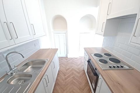 2 bedroom apartment to rent, Grove Street, Somerset BA2