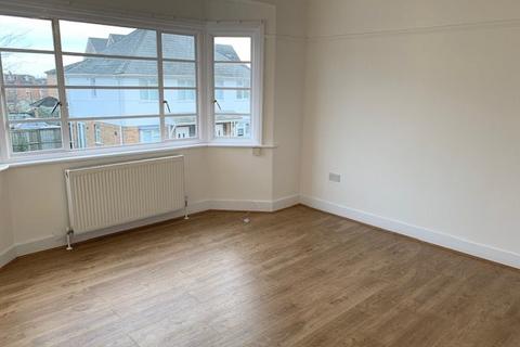 2 bedroom flat to rent, Marlborough Gardens, Whetstone N20