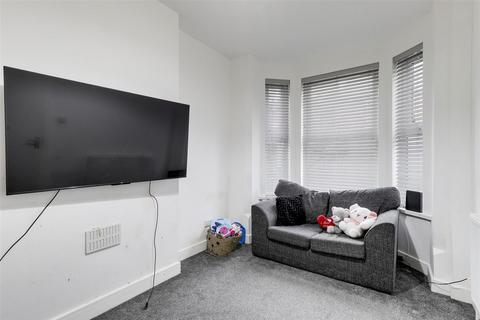 2 bedroom terraced house for sale, Wordsworth Road, Nottingham NG7