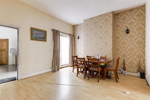 4 bedroom semi-detached house for sale, Regent Street, Nottingham NG7