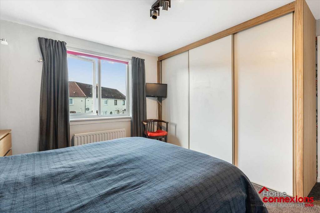 Bedroom One (3)