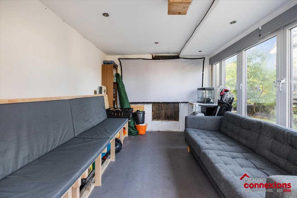 Garden Room (2)