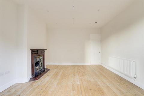 undefined, Forest Road West, Nottingham NG7