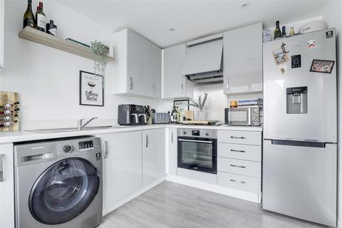 undefined, Robinson Close, Nottingham NG12
