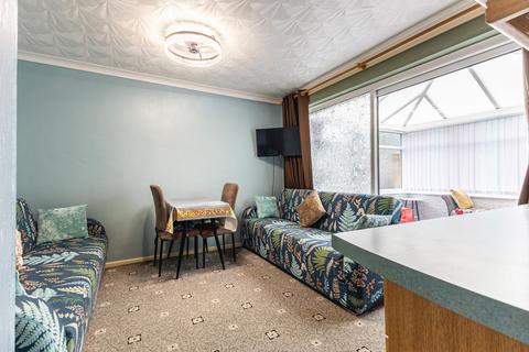 3 bedroom terraced house for sale, Linton Road, Wakefield, WF1