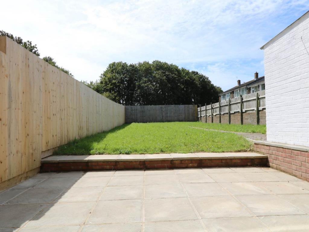 80'x30' Rear Garden