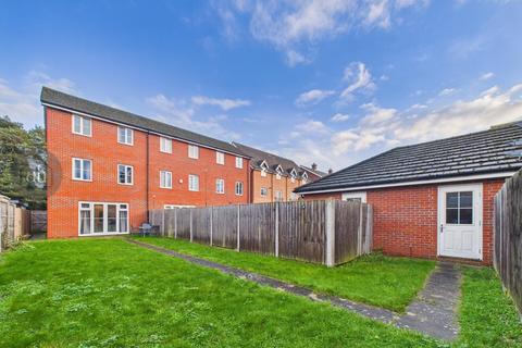 3 bedroom terraced house for sale, Rose Court, Red Lodge