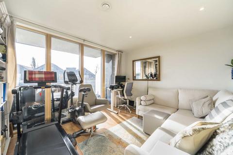 1 bedroom flat for sale, Kew Bridge Road, Brentford TW8