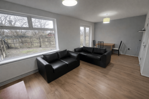 undefined, Aylesbury Close, Salford, M5 4QF