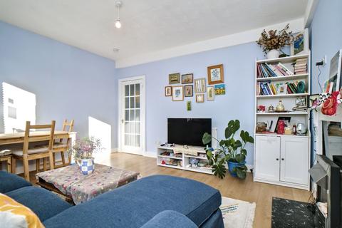 2 bedroom flat for sale, 19/4 Portobello Road, Edinburgh, EH8 7BG