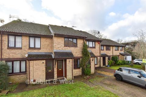 2 bedroom terraced house for sale - Wallis Way, Horsham RH13
