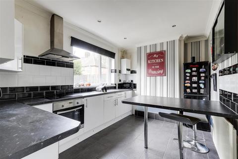 3 bedroom terraced house for sale, Bonington Drive, Nottingham NG5