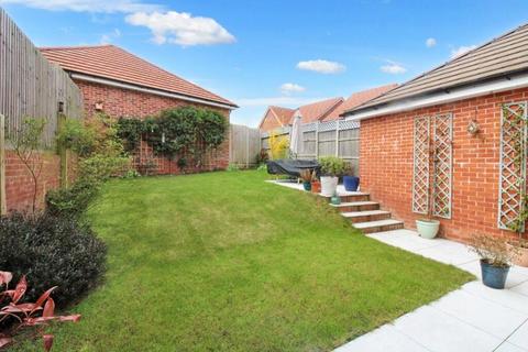 3 bedroom semi-detached house for sale, Muir Gate, Bracknell RG42