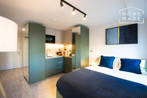 Studio to rent, The Rex, Clarence St., KT1