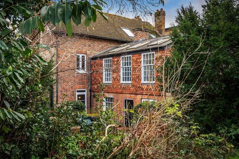 undefined, KINGSTON ROAD, LEATHERHEAD, KT22