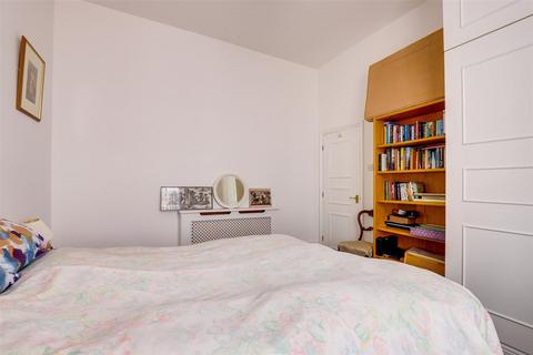 2 bedroom flat for sale, Western Terrace, Nottingham NG7