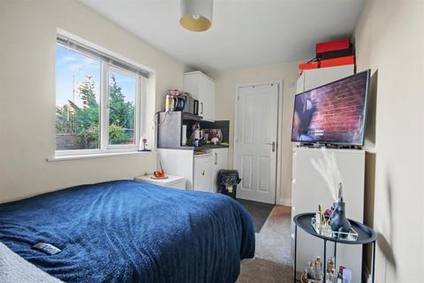 1 bedroom in a house share to rent - Lusher Rise, Norwich NR6