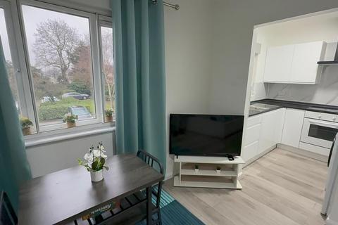 Studio to rent, Brendon Close, Harlington, Hayes