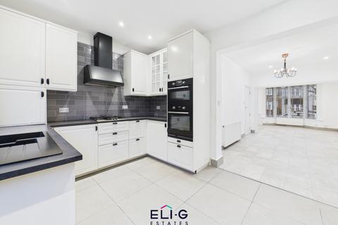 3 bedroom terraced house for sale, Alexandra Road, NW4