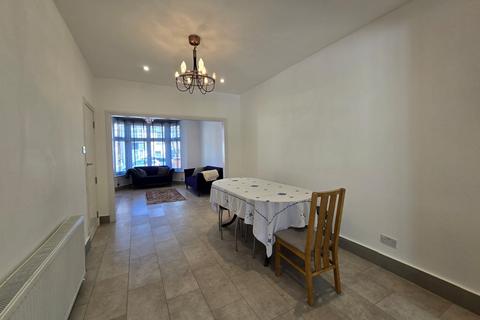 3 bedroom terraced house for sale, Alexandra Road, NW4