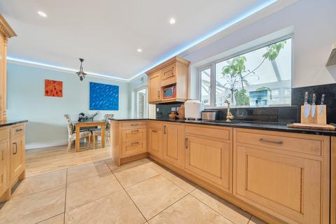 4 bedroom semi-detached house for sale, Ravensbury Road, Orpington