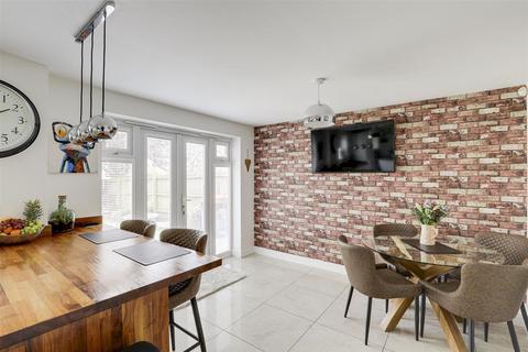 undefined, Chalfont Drive, Nottingham NG8