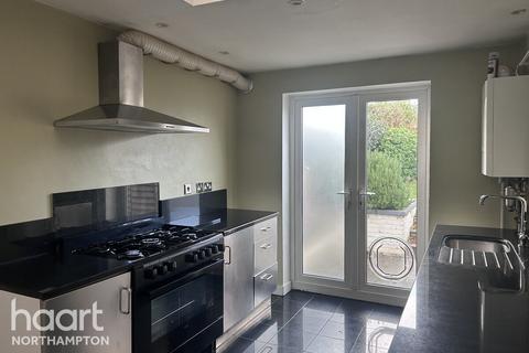 3 bedroom terraced house to rent, Vernon Terrace, NORTHAMPTON
