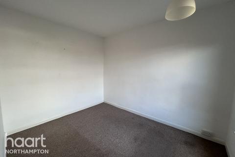 3 bedroom terraced house to rent, Vernon Terrace, NORTHAMPTON